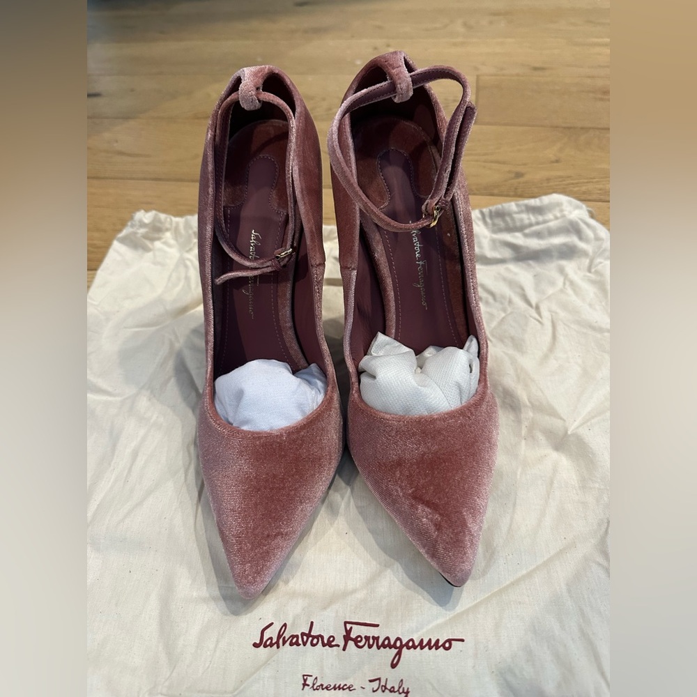 Salvatore Ferragamo Blush Velvet Heels